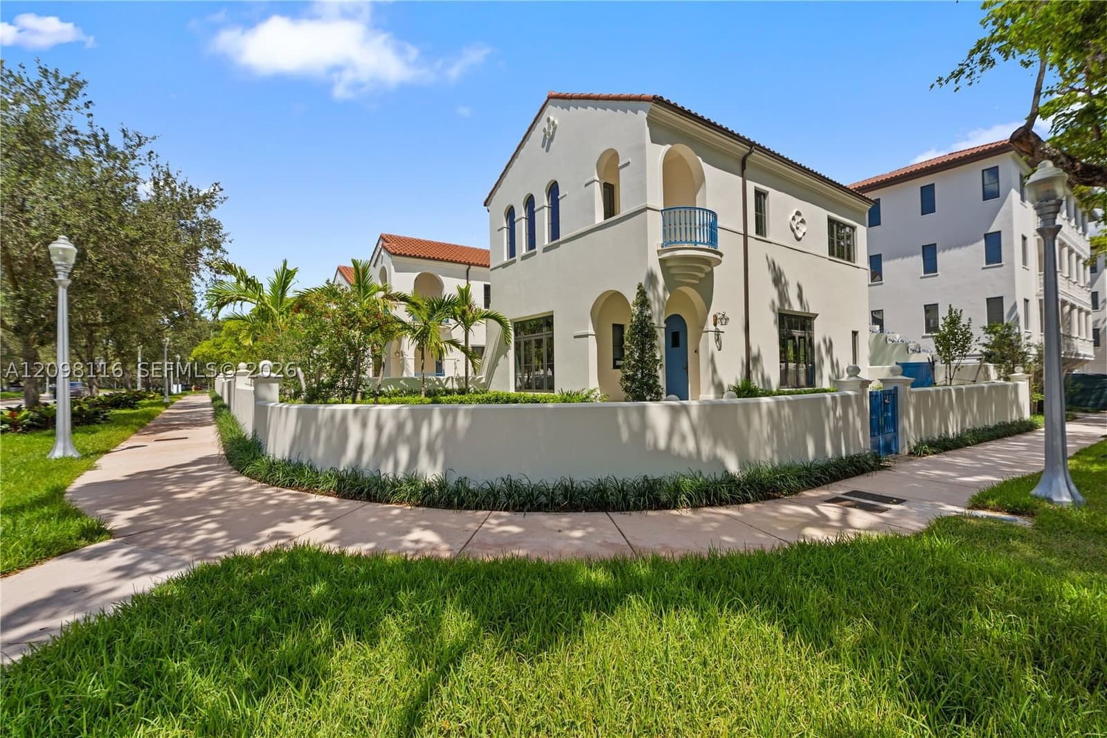 3+1 Condo — 555 Santander Avenue #V4, Coral Gables, FL 33134