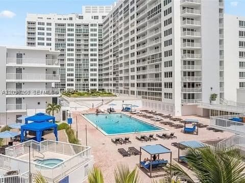 1+1 Condo — 5401 Collins Ave #612, Miami Beach, FL 33140