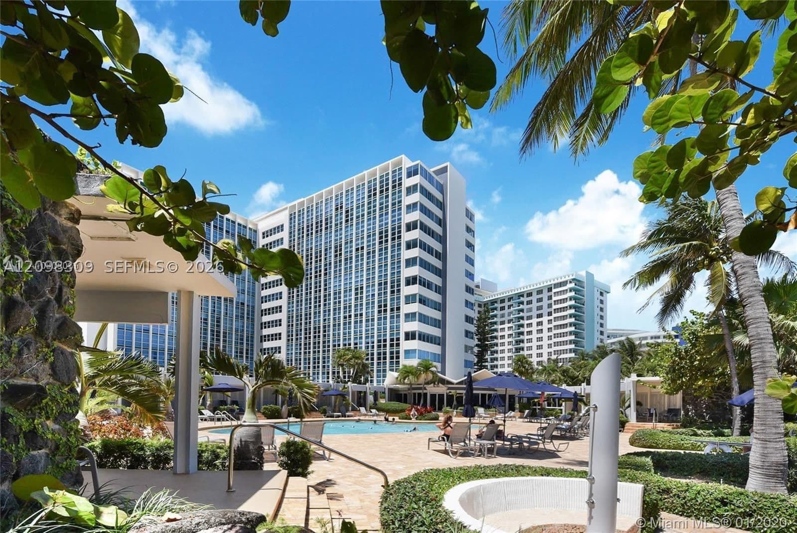CRYSTAL HOUSE CONDO — ilan fotoğrafı