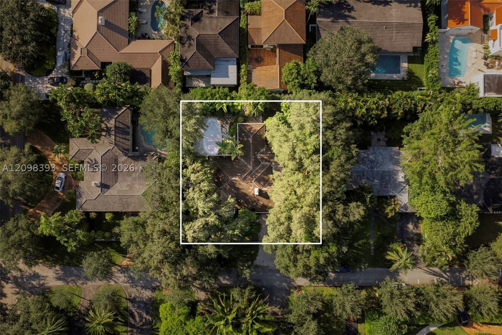 C GABLES COUNTRY CLUB SEC — ilan fotoğrafı
