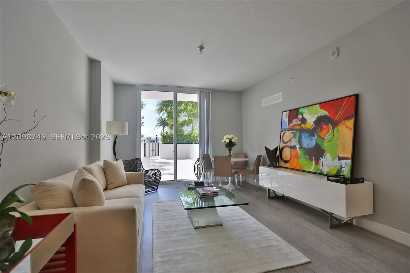 1+1 Daire — 2000 Salzedo Street #715, Coral Gables, FL 33134