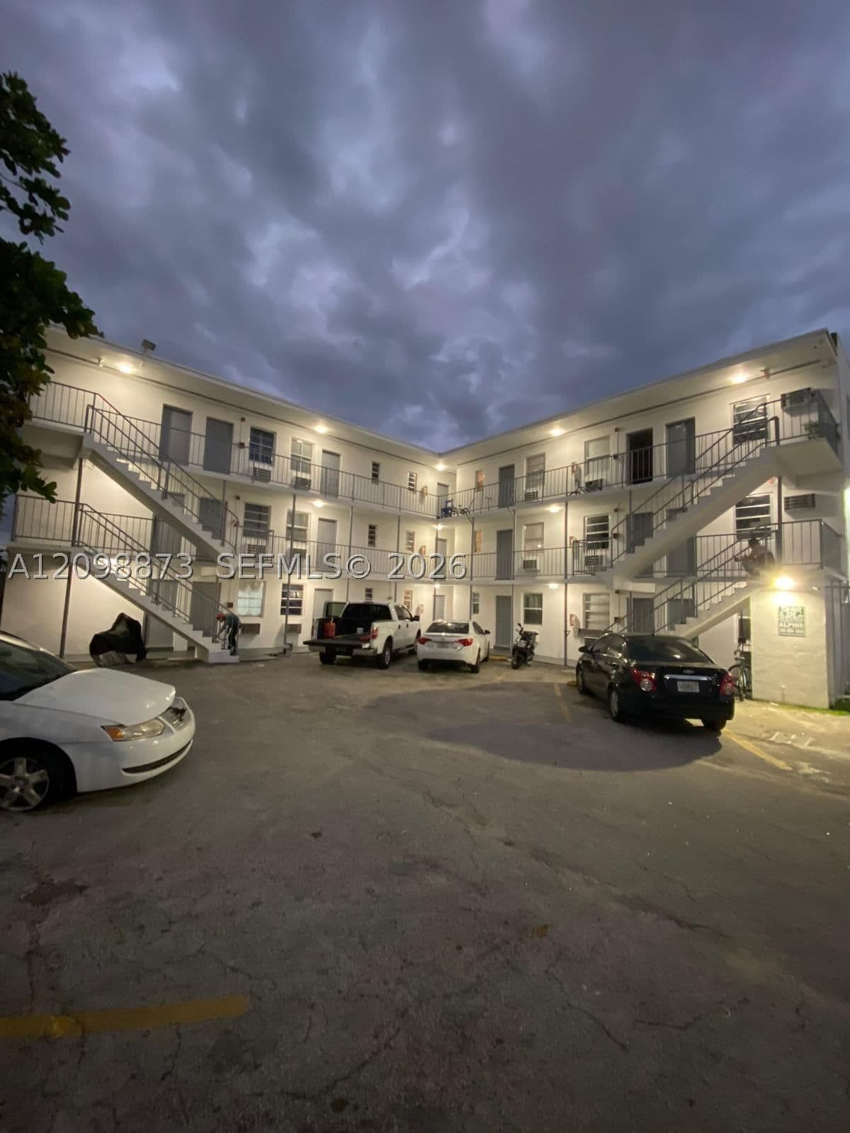 Mülk — 1261 59th St, Miami, FL 33142
