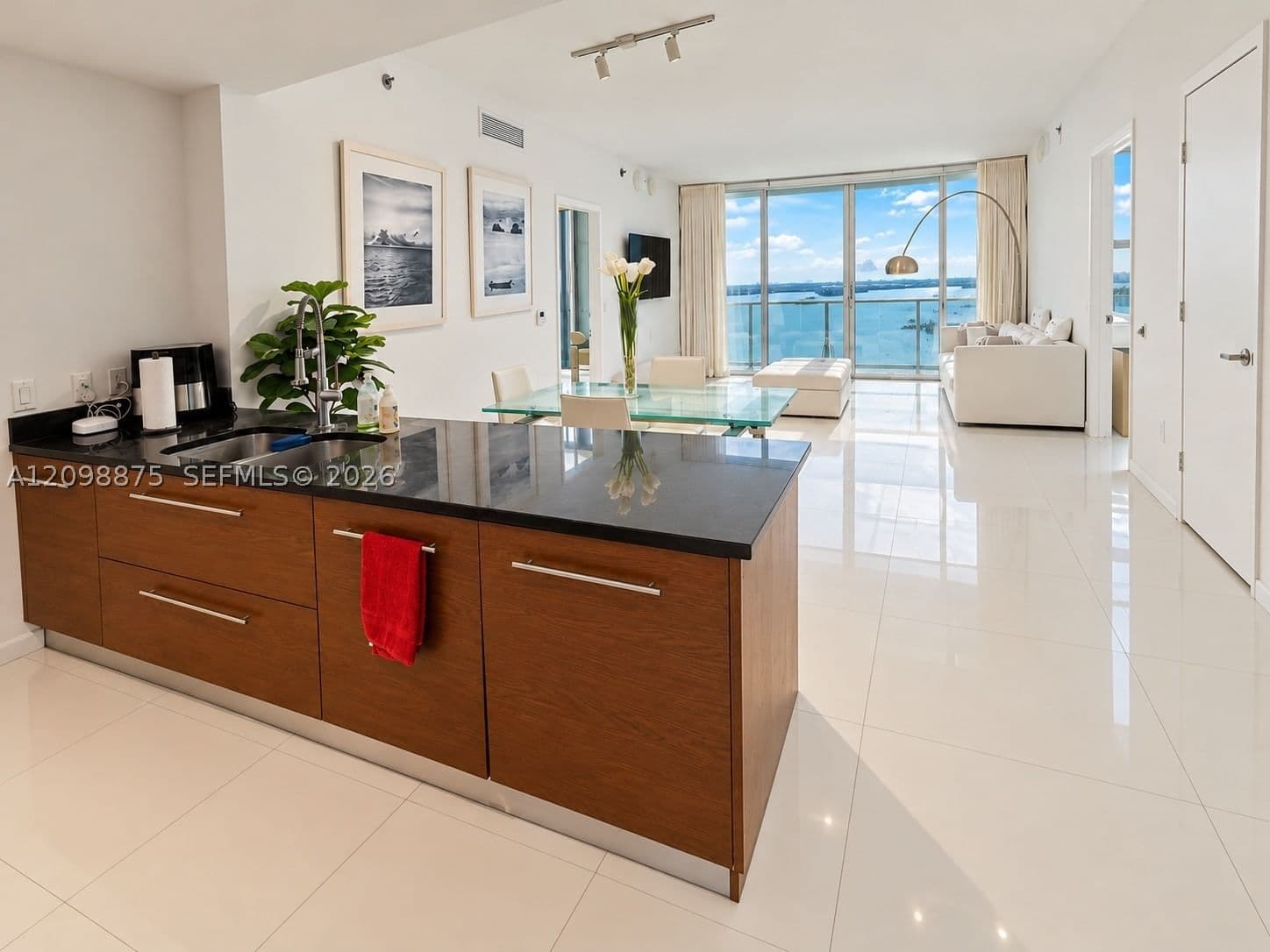 2+1 Condo — 465 Brickell Ave #5105, Miami, FL 33131