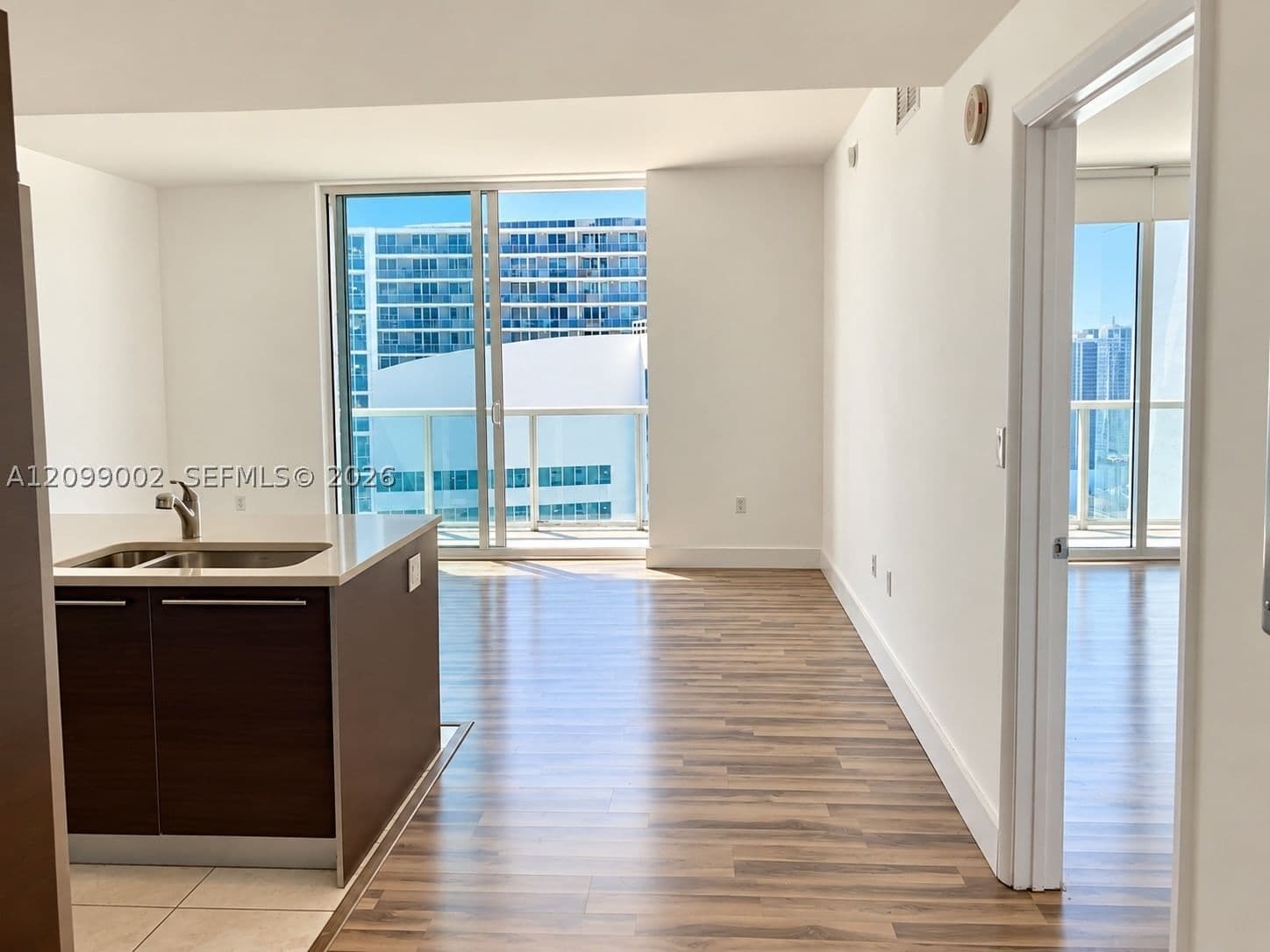 1+1 Condo — 1900 Bayshore Dr #3607, Miami, FL 33132
