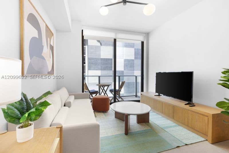 1+1 Condo — 11 6th St #510, Miami, FL 33132
