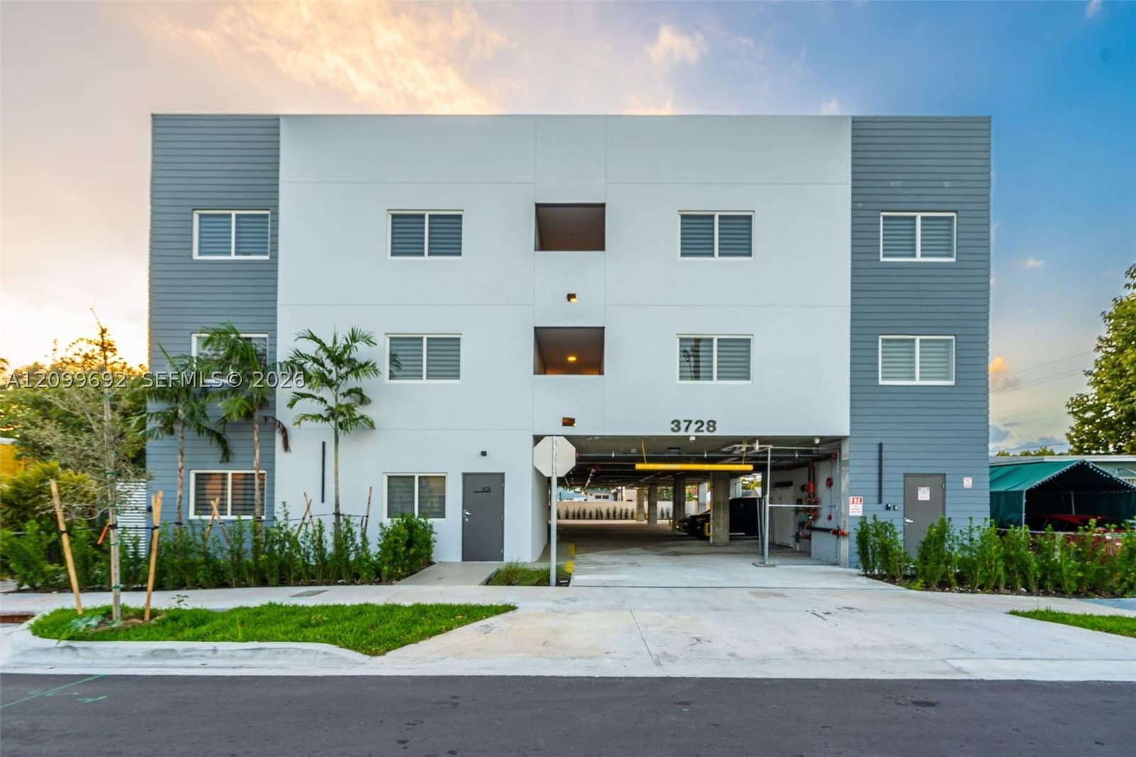 1-bedroom Apartment — 3728 19th Ave #206, Miami, FL 33142