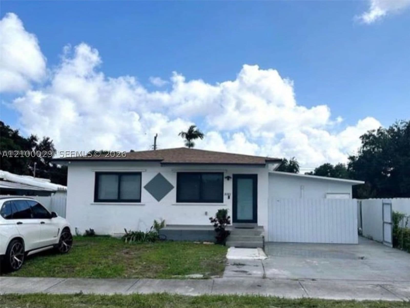 3+1 Müstakil ev — 3080 48th Ter #3080, Miami, FL 33142
