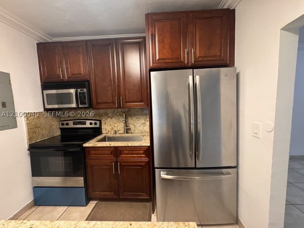 2+1 Mülk — 1071 34th St #1, Miami, FL 33127