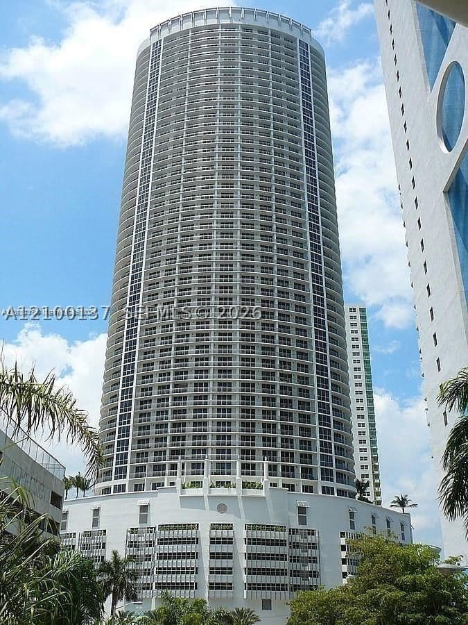 1+1 Condo — 1750 Bayshore Dr #3003, Miami, FL 33132