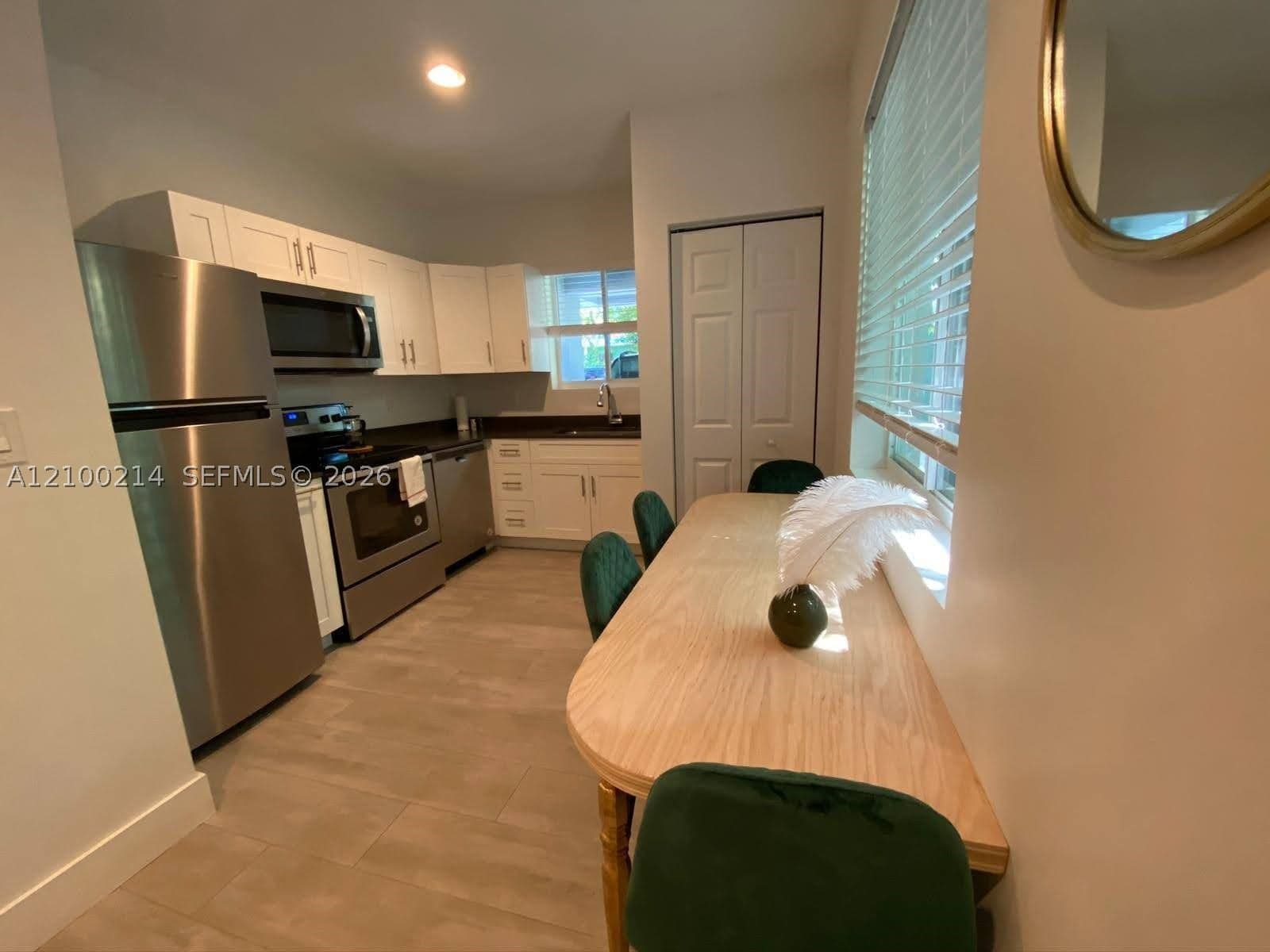 1+1 Daire — 427 34th St #2, Miami, FL 33127