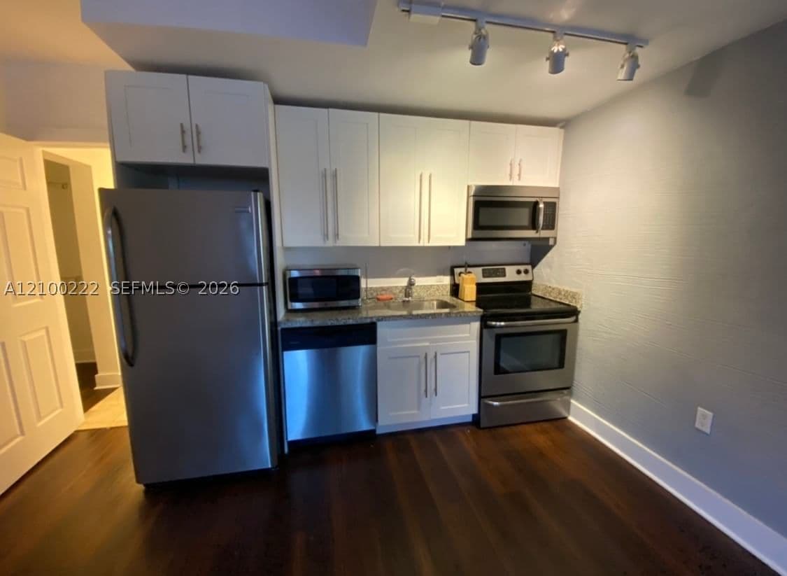 Daire — 274 32nd St #1, Miami, FL 33127