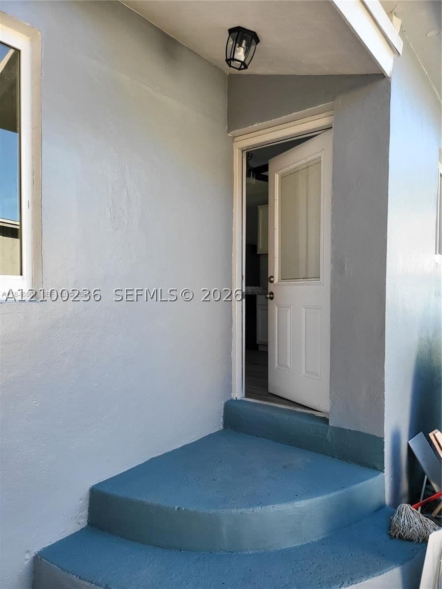 1+1 Mülk — 123 59th St #C, Miami, FL 33127