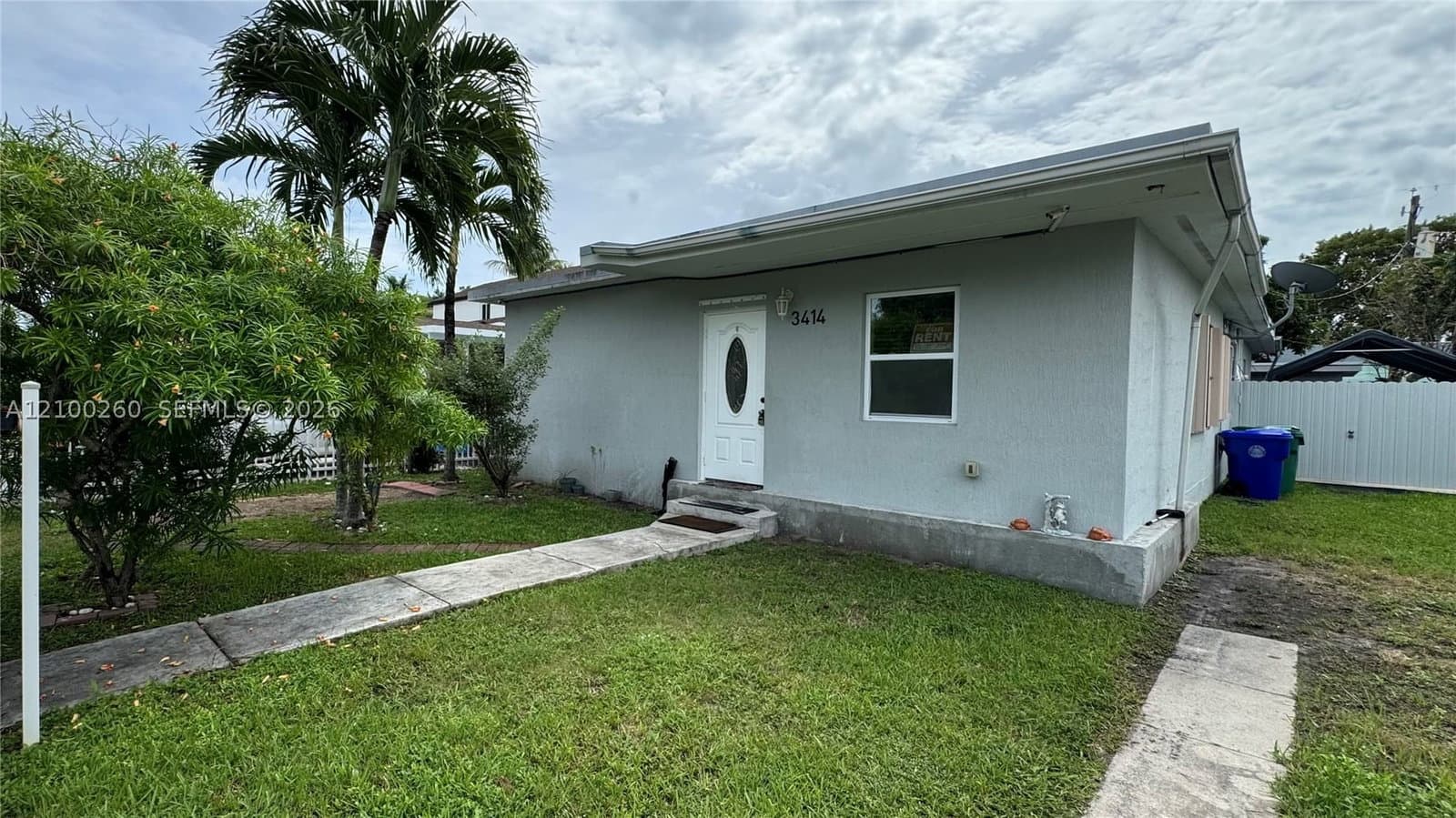 2+1 Müstakil ev — 3414 25, Miami, FL 33133