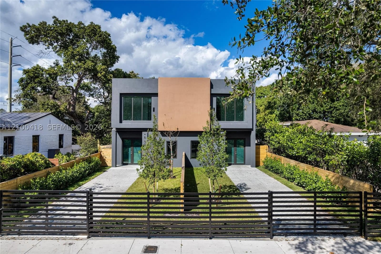 4+1 Müstakil ev — 283 52nd St, Miami, FL 33127