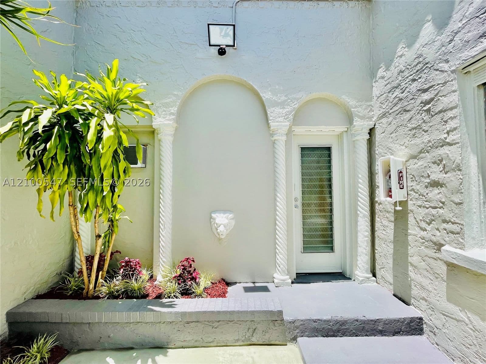 2+1 Mülk — 442 10th Ave #1, Miami, FL 33130