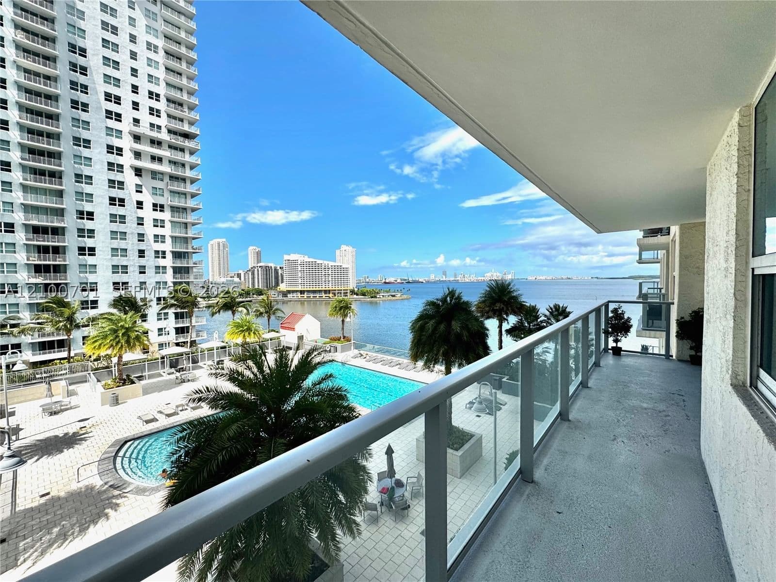 1+1 Condo — 1155 Brickell Bay Dr #906, Miami, FL 33131