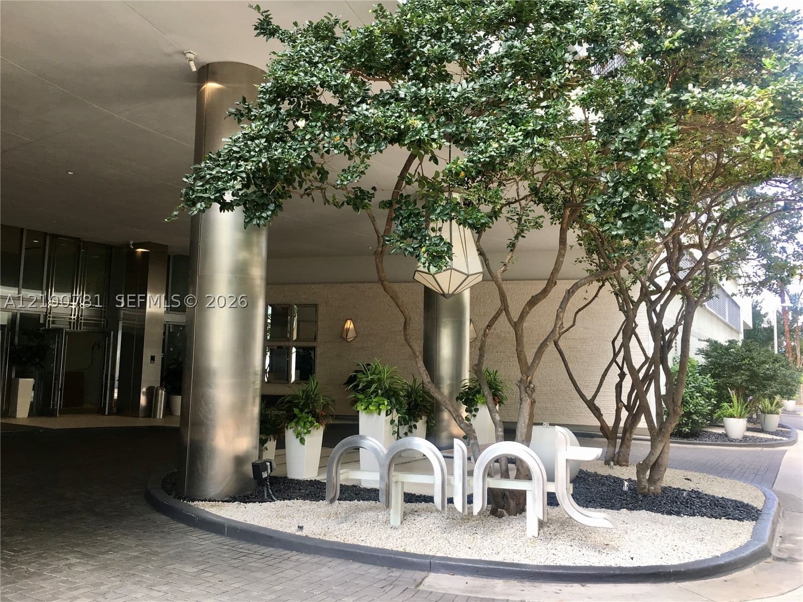 2+1 Condo — 92 3rd St #5102, Miami, FL 33130