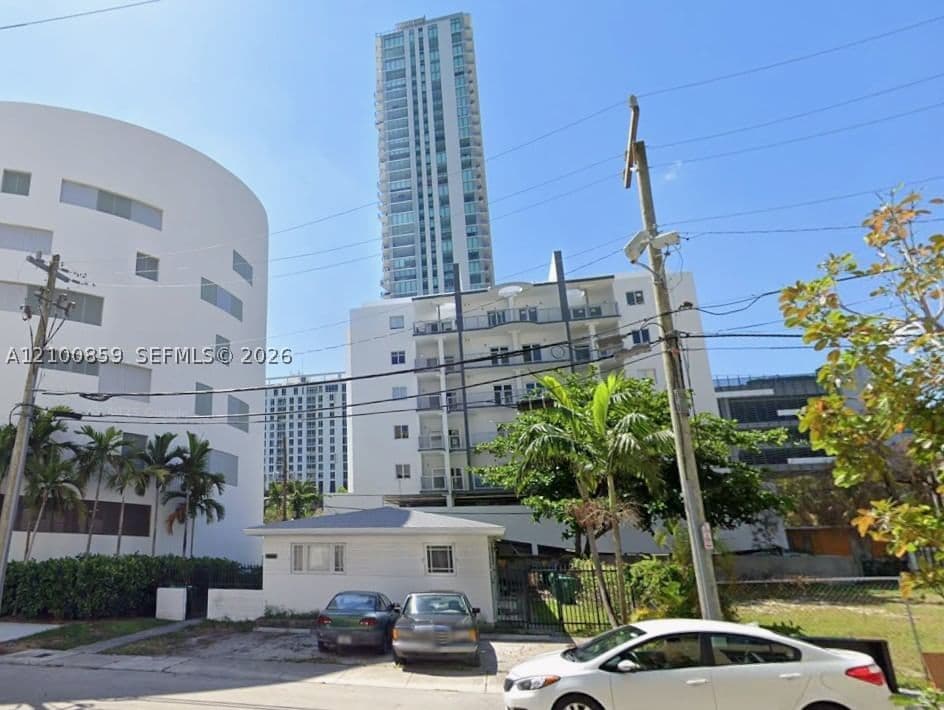 Mülk — 460 29th Ter, Miami, FL 33137