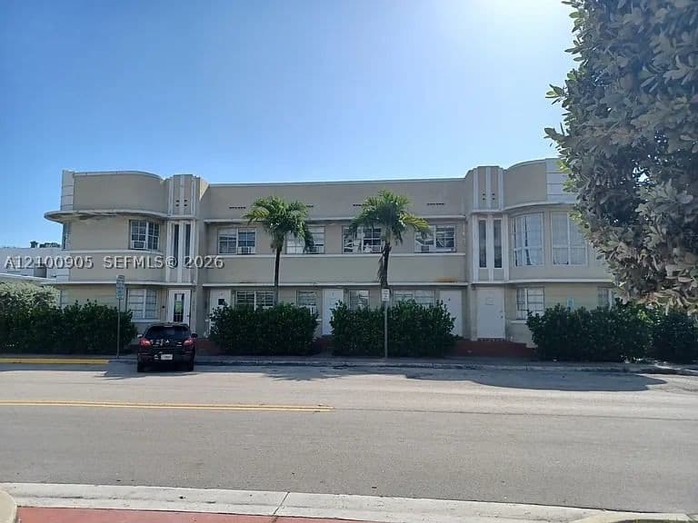 1+1 Condo — 1455 Michigan Ave #2, Miami Beach, FL 33139