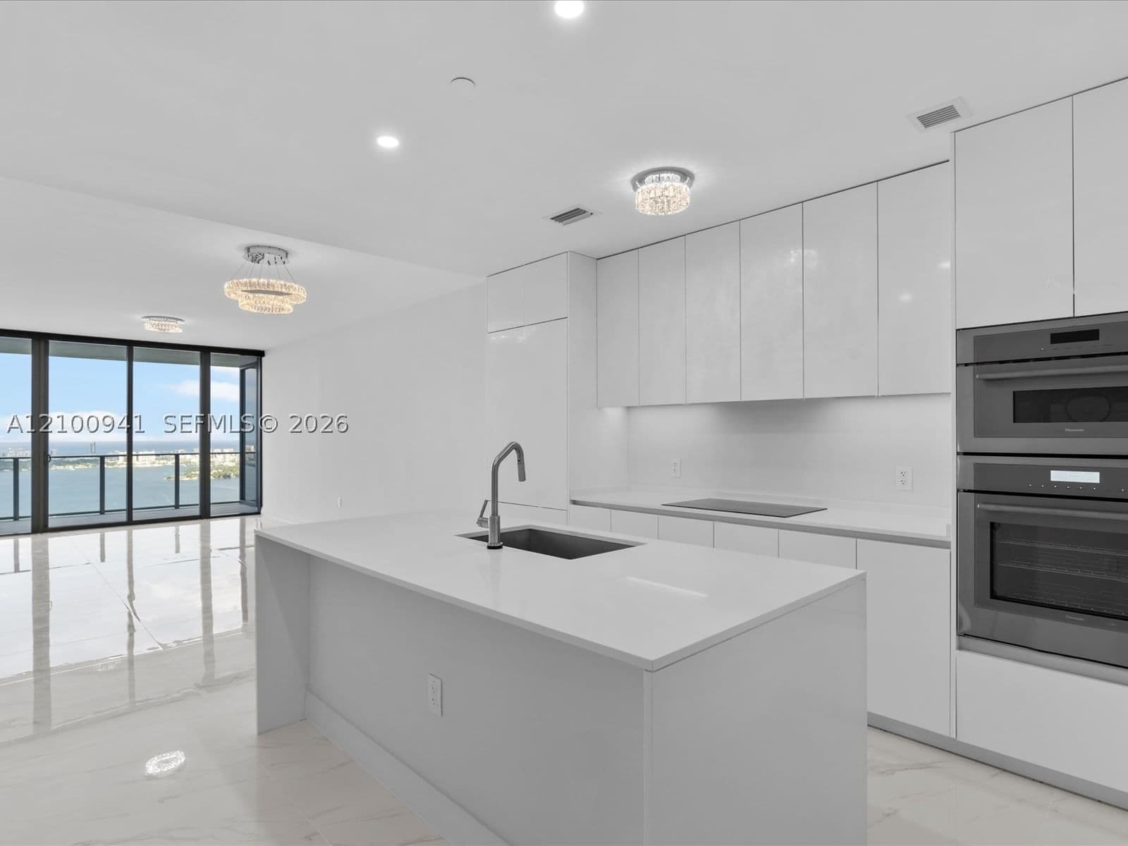2+1 Condo — 700 24 Street #4906, Miami, FL 33137