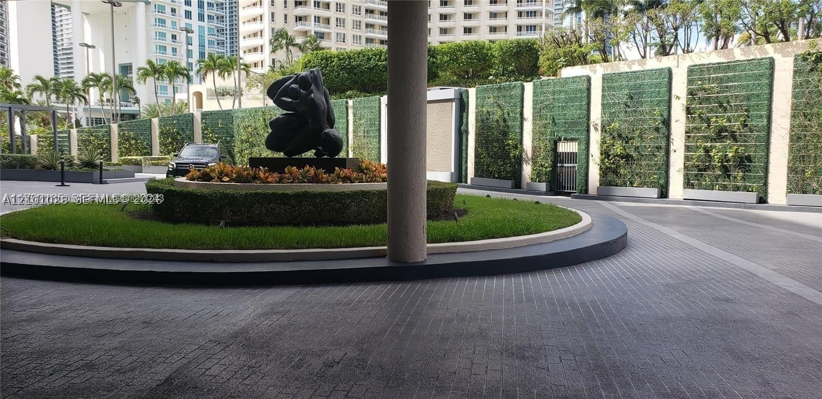 1+1 Condo — 540 Brickell Key Dr #926, Miami, FL 33131