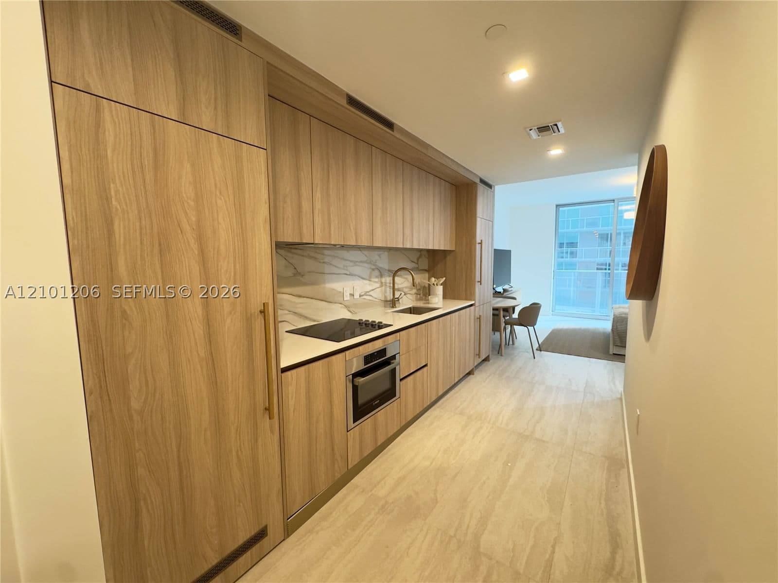 Condo — 77 5th #1909, Miami, FL 33131
