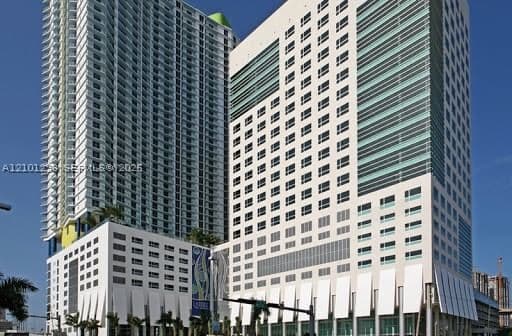 Condo — 175 7th St #2010, Miami, FL 33130