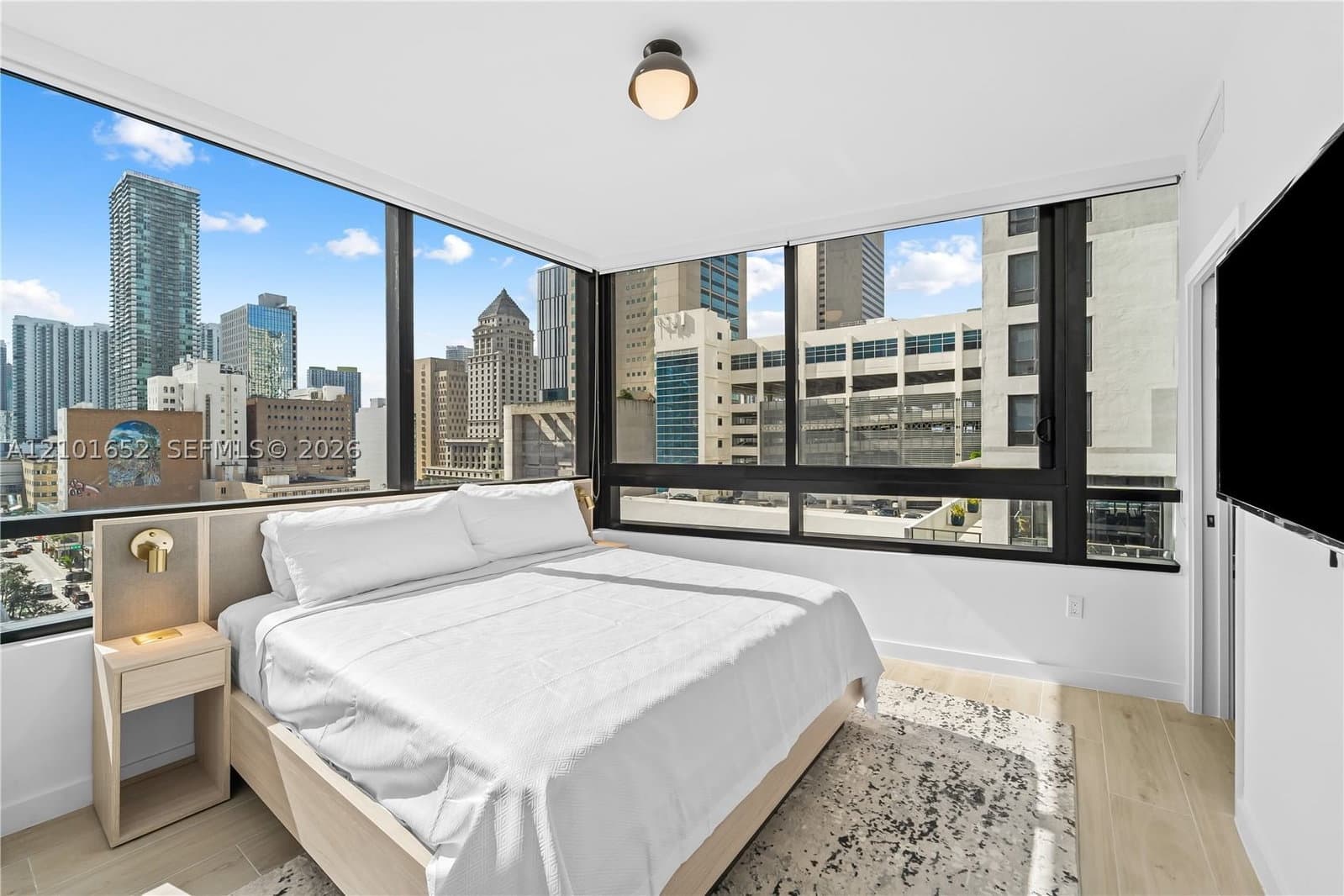 2+1 Condo — 225 Miami Ave #912, Miami, FL 33128