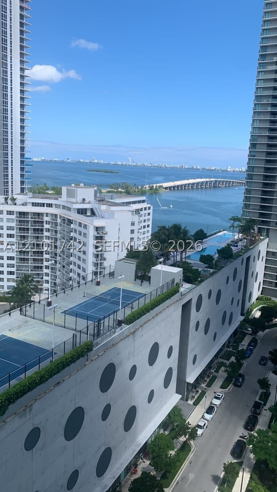 3-bedroom Condo — 501 31st St #1601, Miami, FL 33137