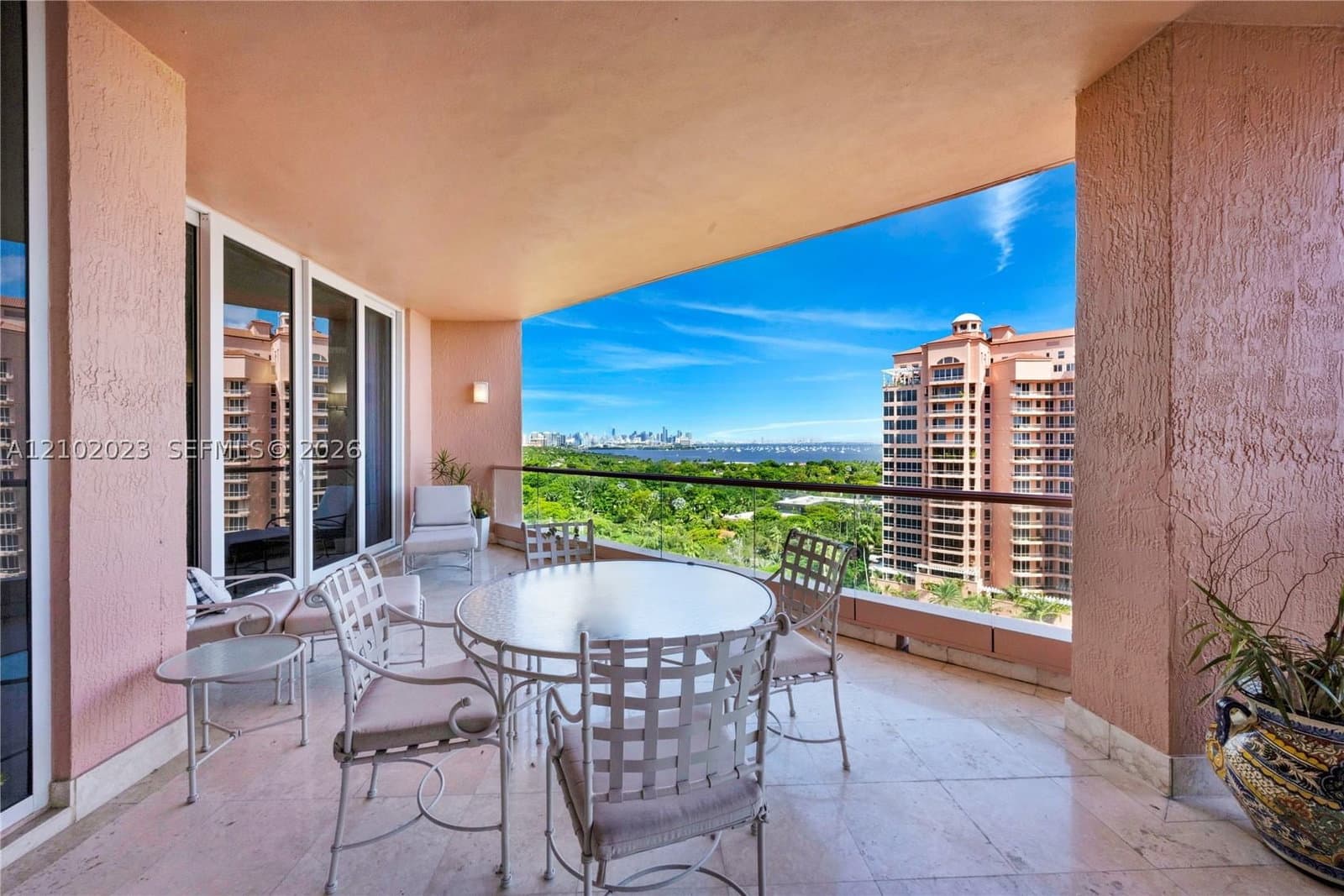 THE GABLES CONDO — ilan fotoğrafı