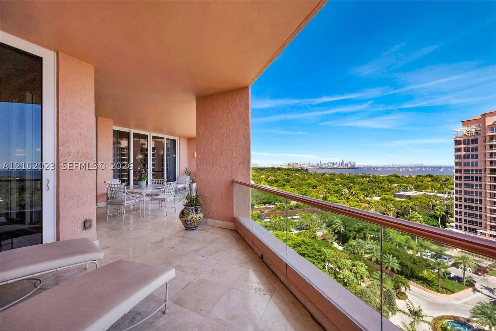 THE GABLES CONDO — ilan fotoğrafı