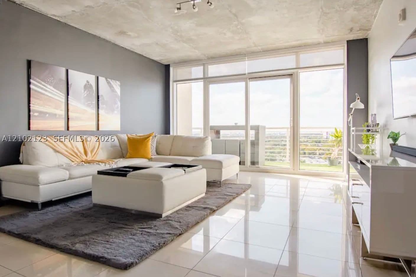 1-bedroom Condo — 3250 1st Ave #1108, Miami, FL 33137