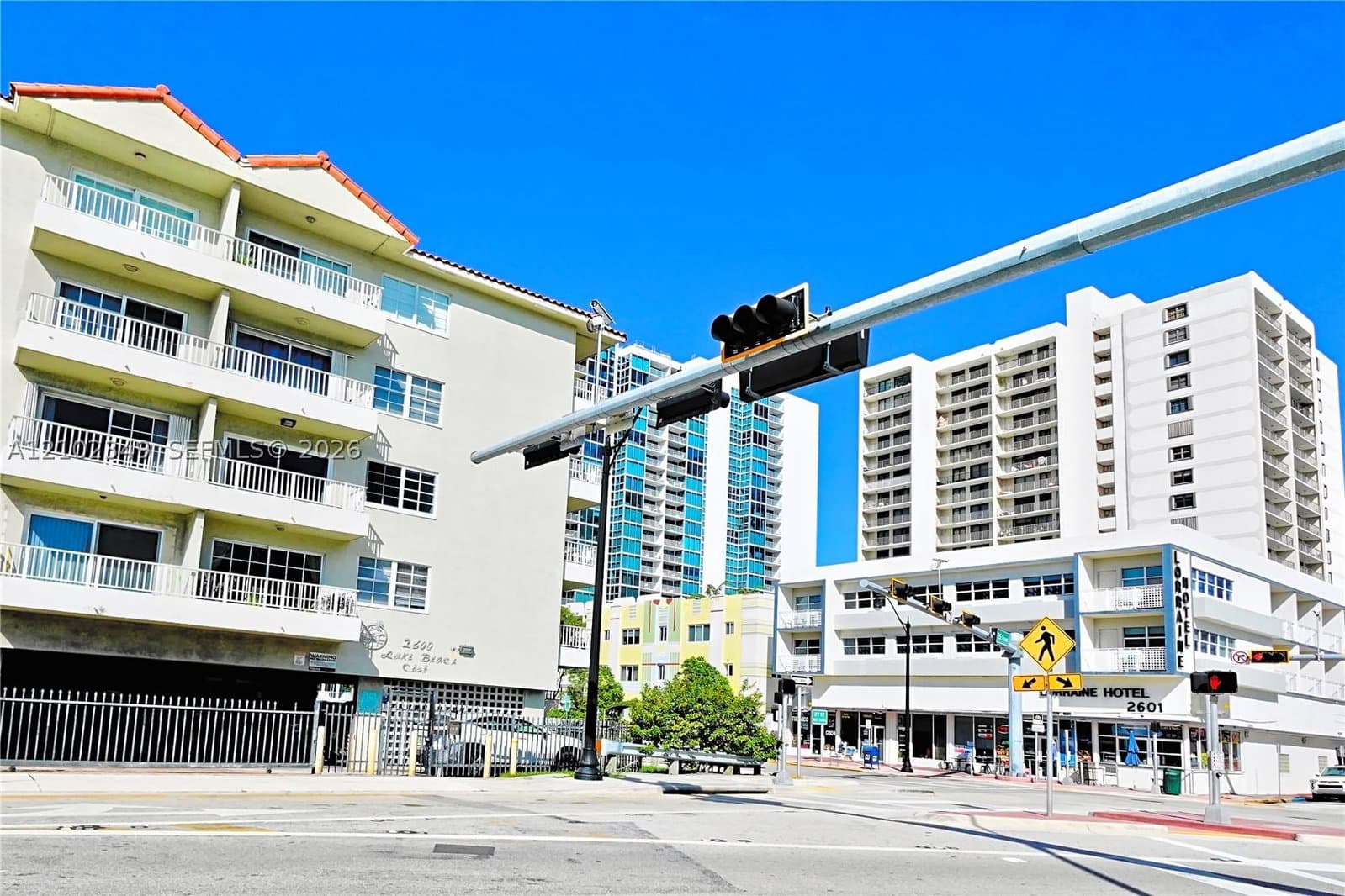 2-bedroom Condo — 2600 Collins Ave #308, Miami Beach, FL 33140