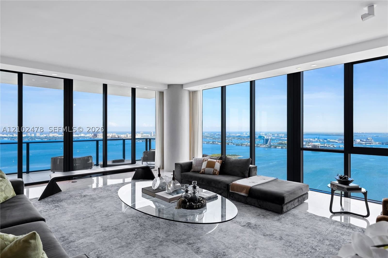 ONE PARAISO CONDO — ilan fotoğrafı