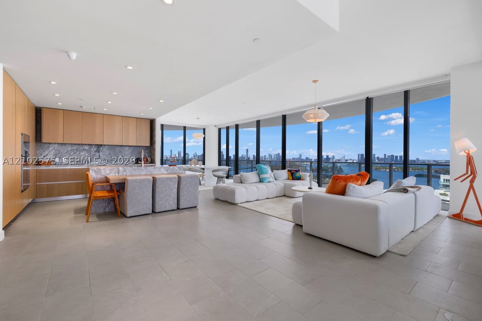 3-bedroom Condo — 501 West Ave #3303, Miami Beach, FL 33139