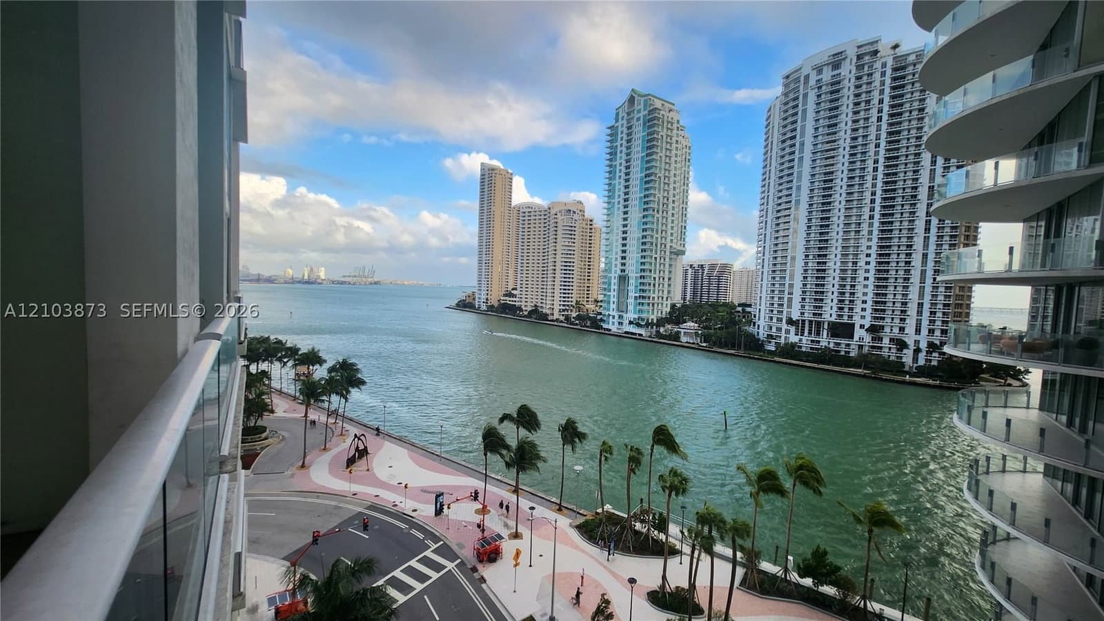 1+1 Condo — 300 Biscayne Blvd #L-808, Miami, FL 33131
