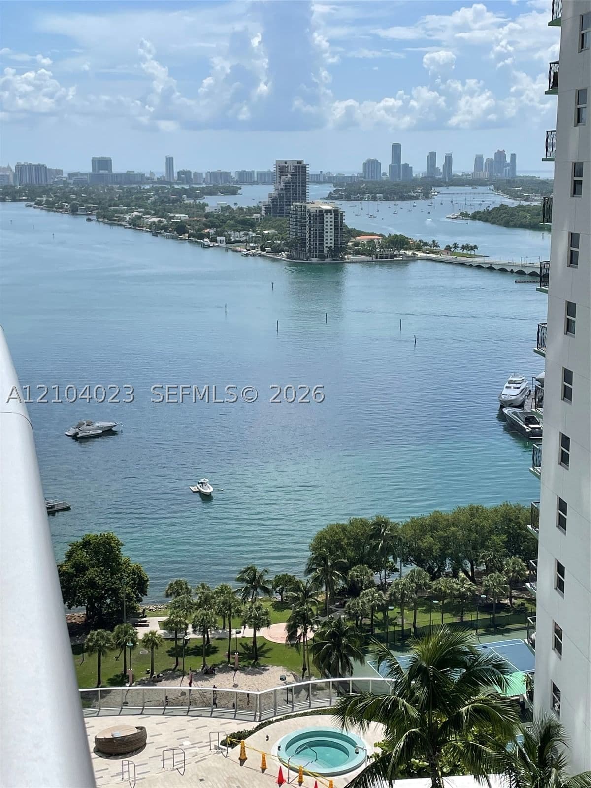 1+1 Condo — 488 18th St #2204, Miami, FL 33132