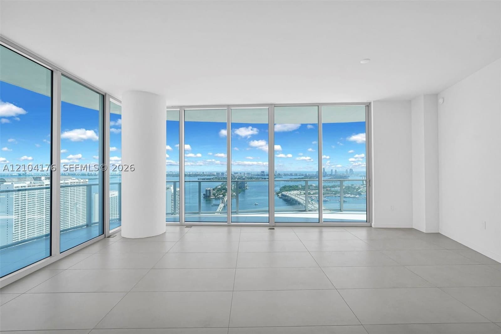 4+1 Condo — 1400 Biscayne Blvd #3806, Miami, FL 33132