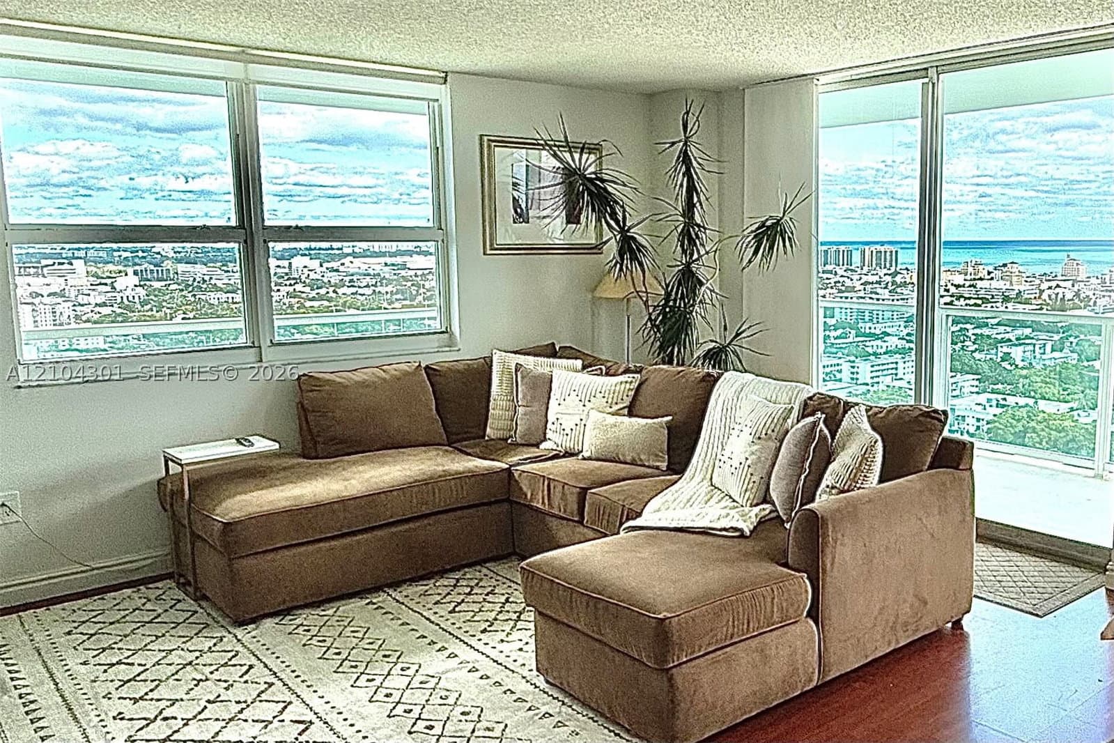 THE FLORIDIAN CONDO — ilan fotoğrafı