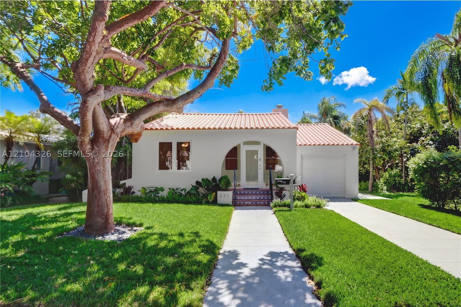 2-bedroom Single-Family Home — 230 Aledo Ave., Coral Gables, FL 33134