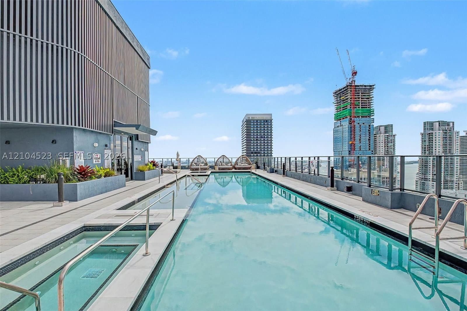 2+1 Condo — 121 5th St #1701, Miami, FL 33132