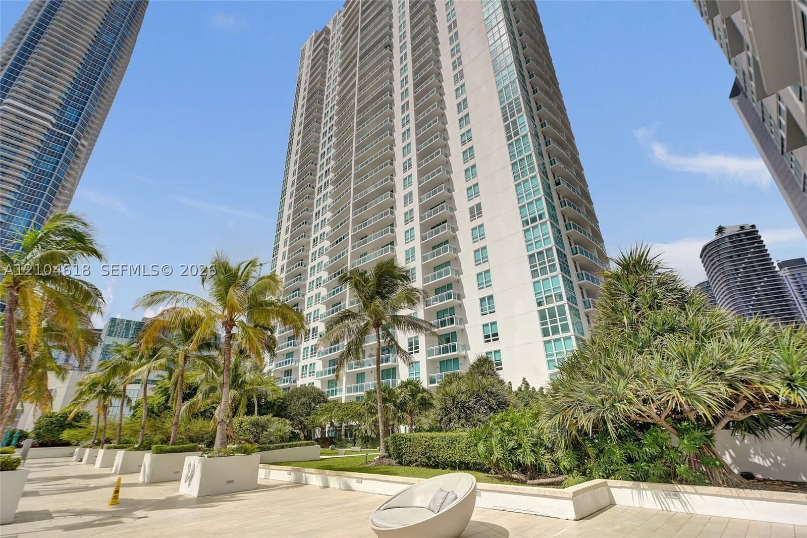 2+1 Condo — 951 Brickell Ave #1106, Miami, FL 33131