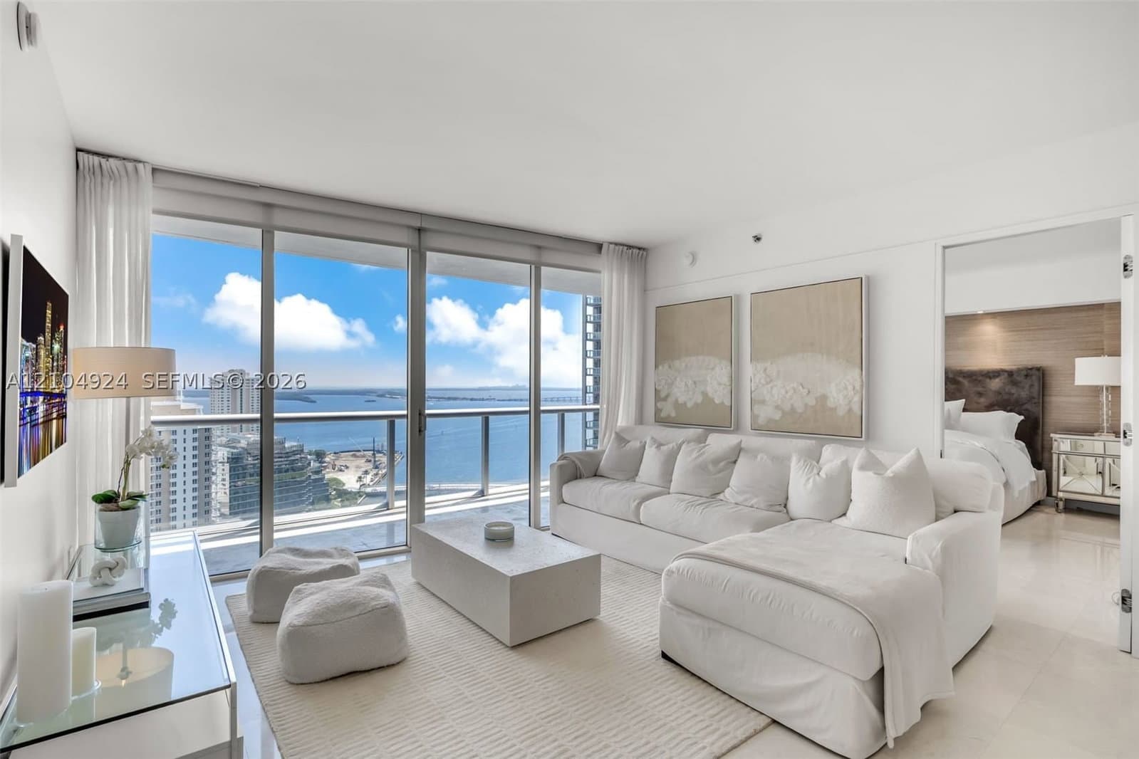 2-bedroom Condo — 465 Brickell Ave #2703, Miami, FL 33131