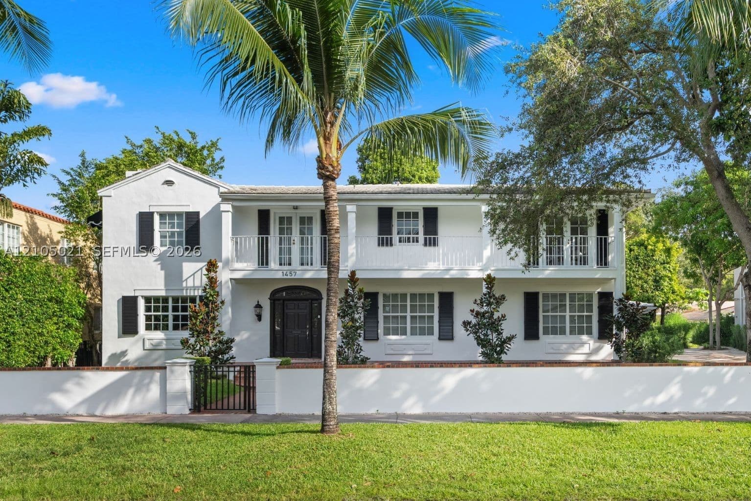 5+1 Müstakil ev — 1457 Certosa Ave, Coral Gables, FL 33146