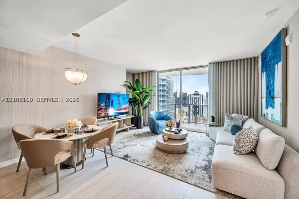 1+1 Condo — 77 5th St #2011, Miami, FL 33131