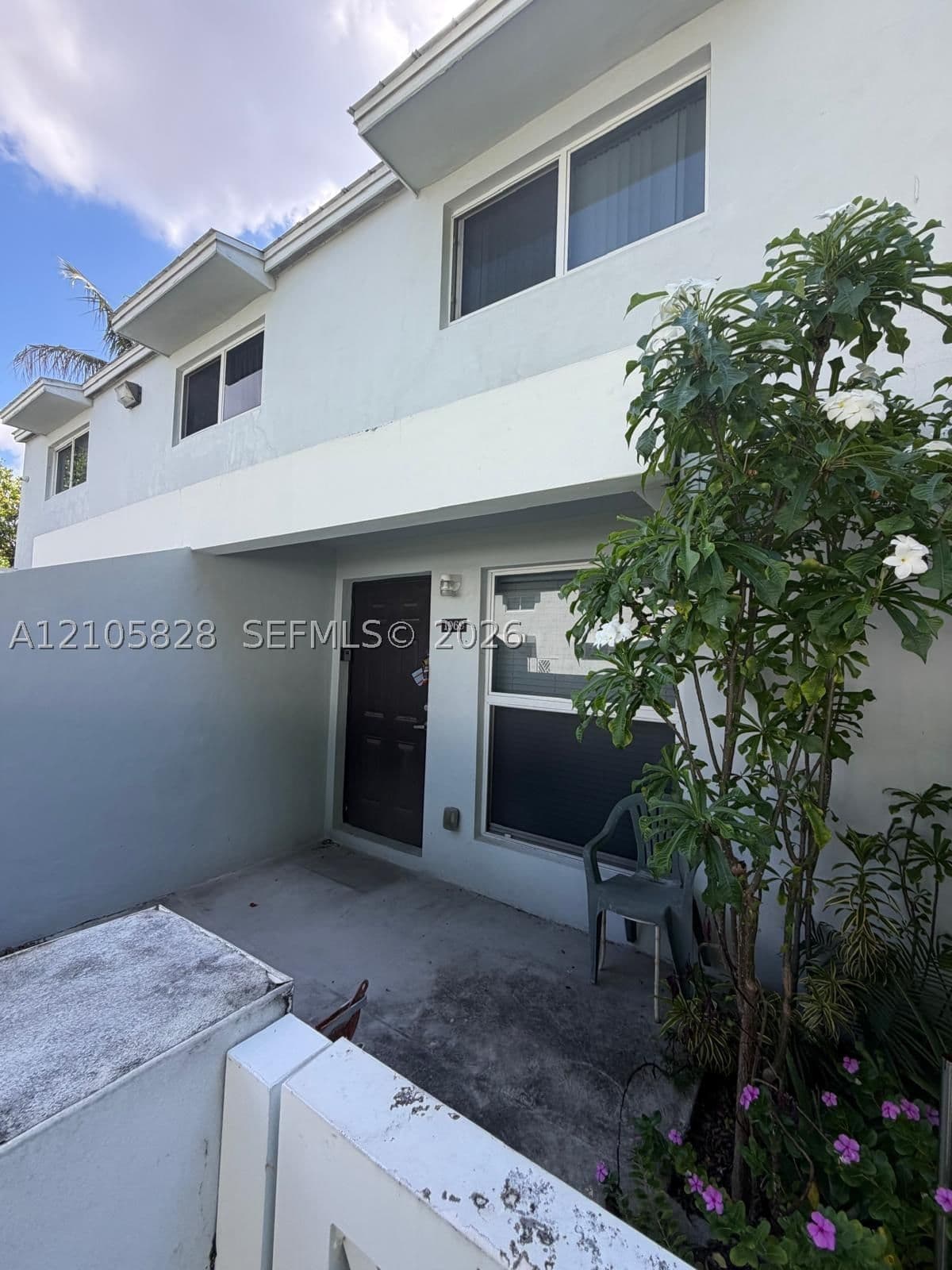 2-bedroom Condo — 1969 5th Pl #433, Miami, FL 33136