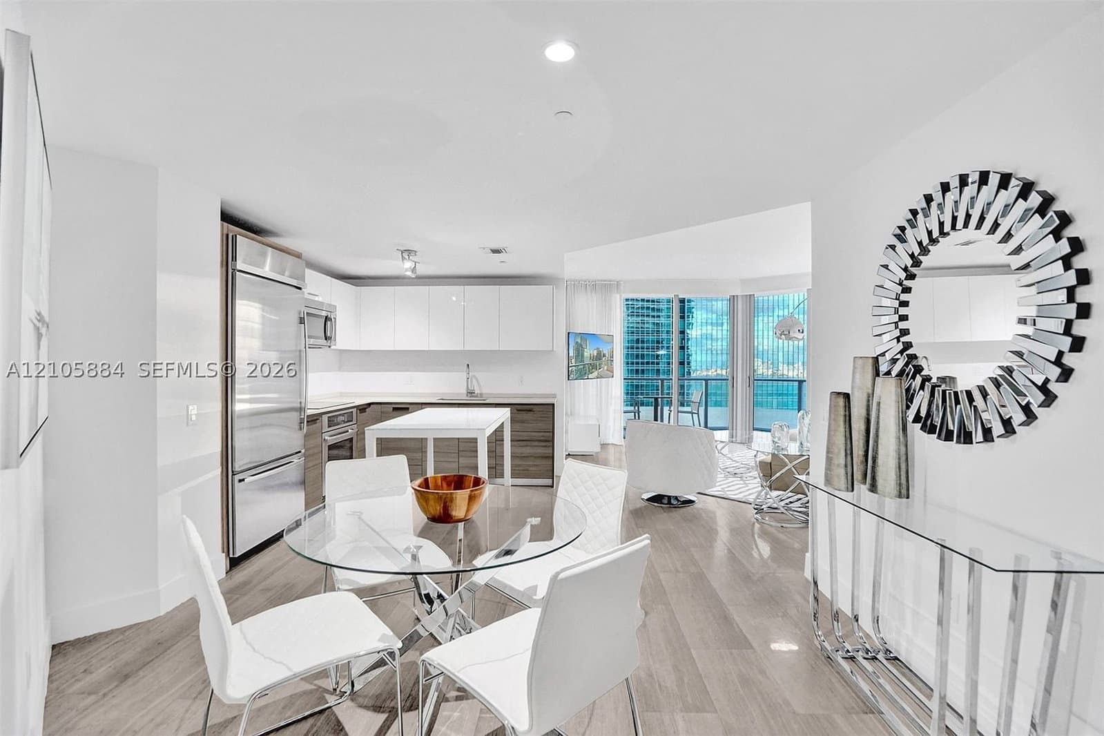 2+1 Condo — 1300 Brickell Bay Dr #2702, Miami, FL 33131