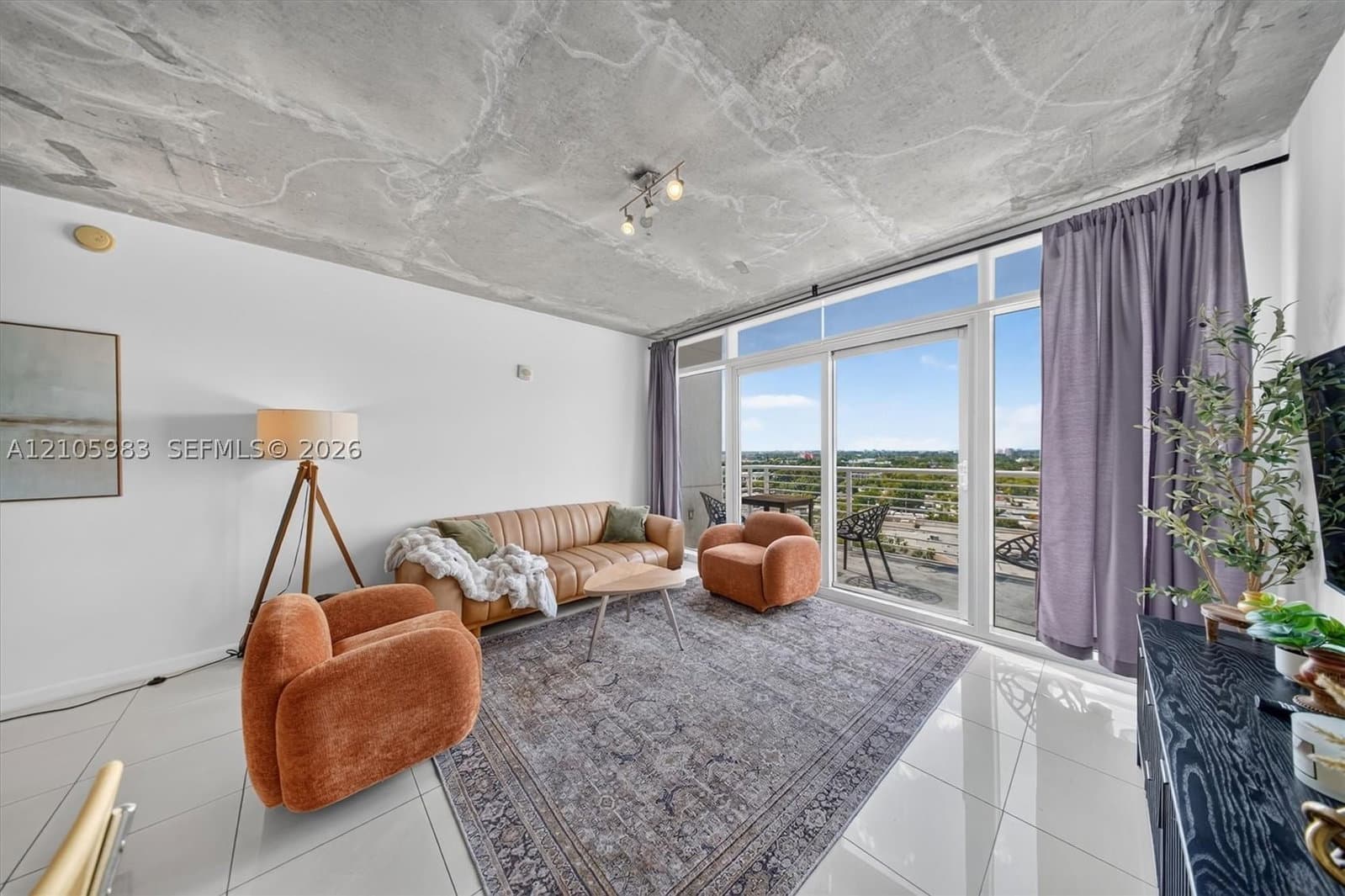 MIDBLOCK MIAMI CONDO — ilan fotoğrafı