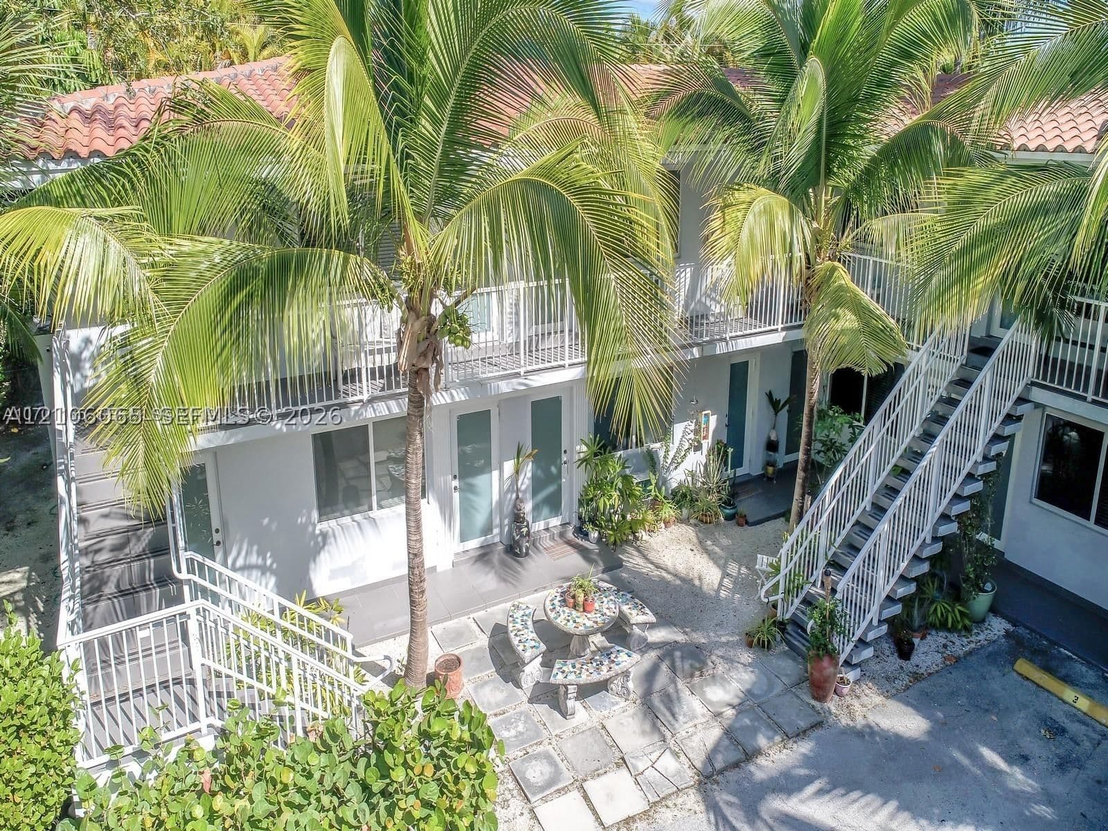 2-bedroom Apartment — Coral Gables, FL 33133