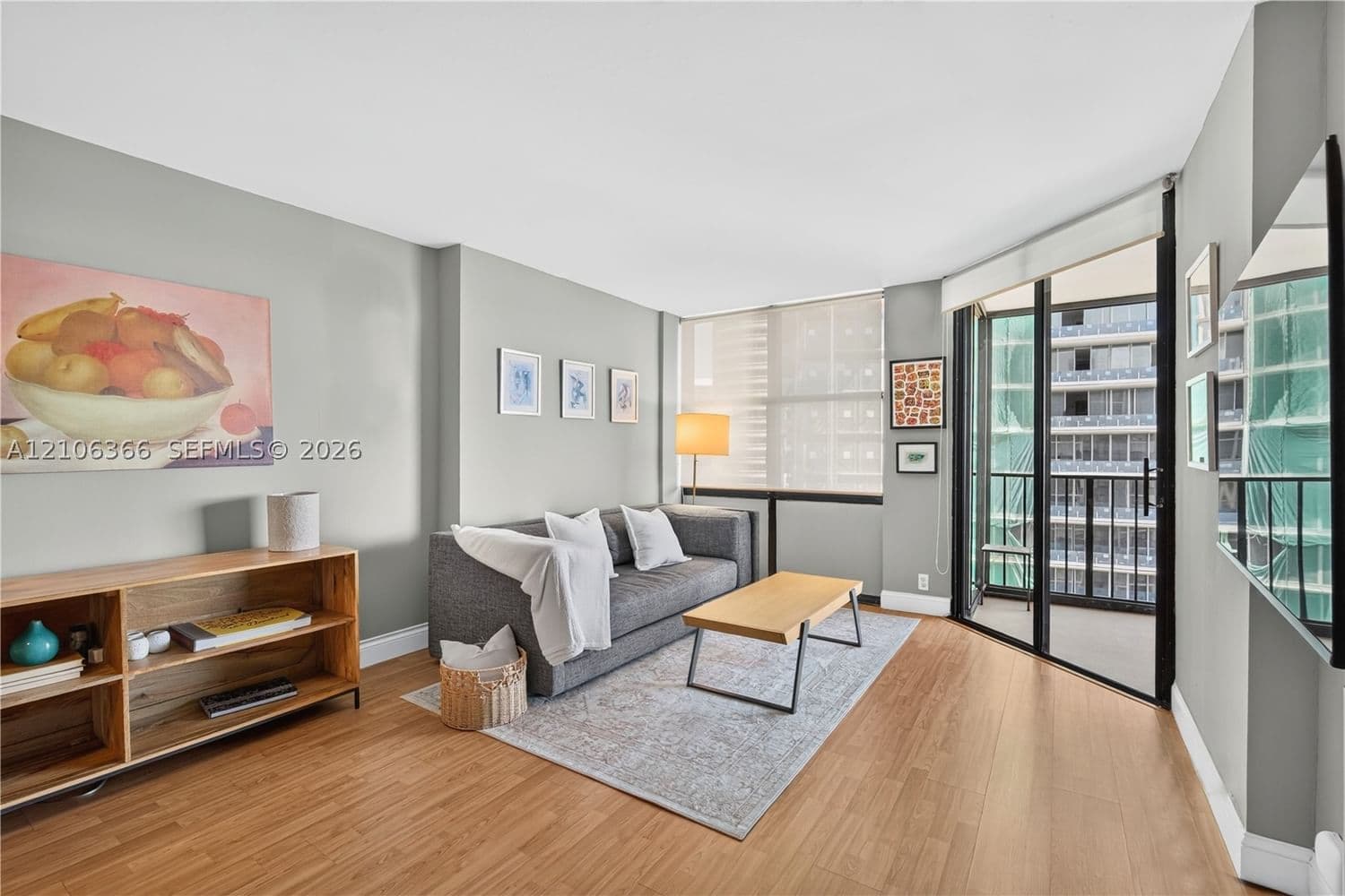 BRICKELL PLACE CONDO — ilan fotoğrafı